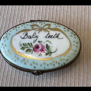 Limoges Light Blue and Gold 'Baby Teeth' Trinket Box